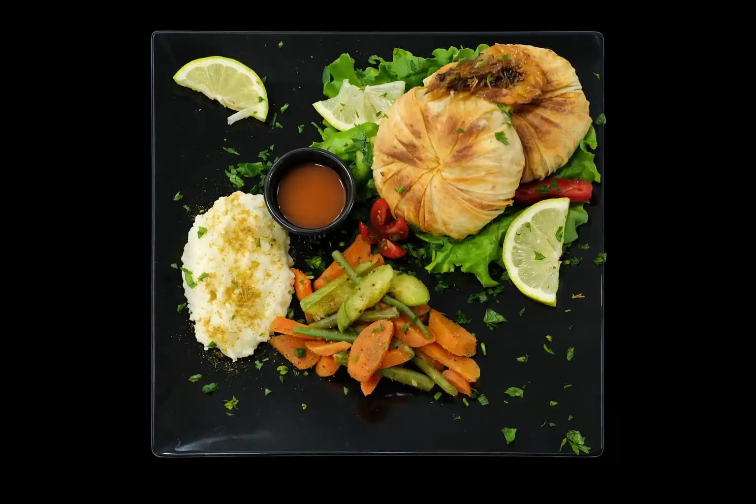 Plat gastronomique raffiné et coloré